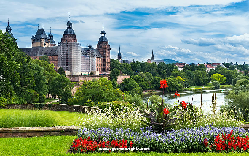 The Johannisburg palace on the banks of the River Main