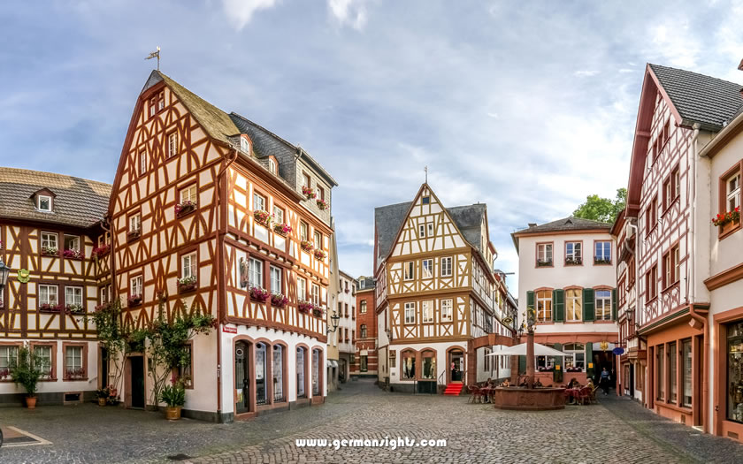 The Kirschgarten square in the Mainz city centre